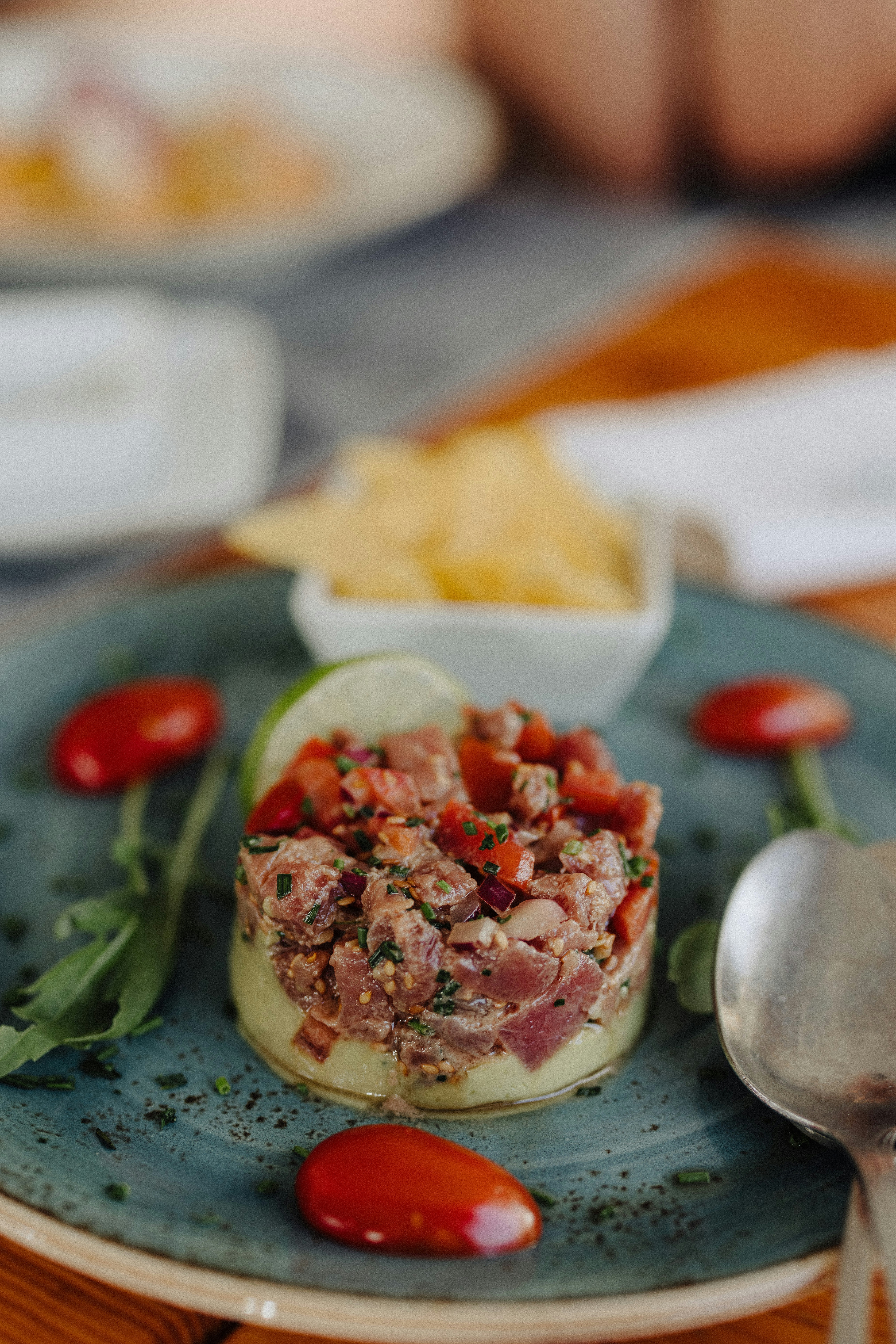 Tartar de atún rojo en sesamo tostado 
